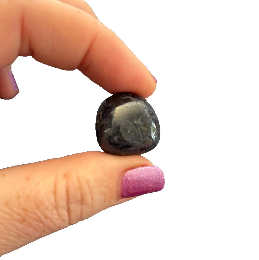 10-15g Iolite Tumble