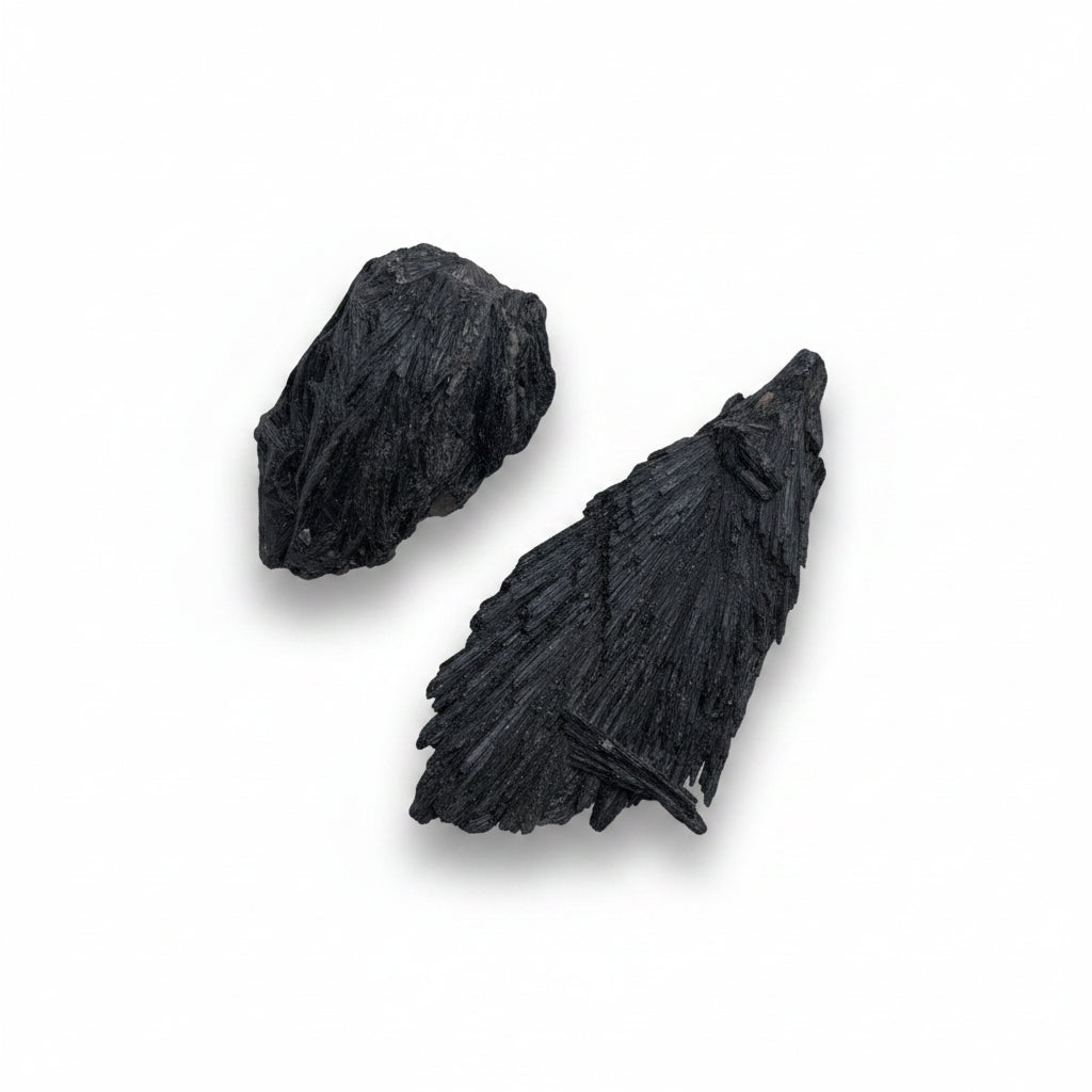 30-40g Black Kyanite Raw