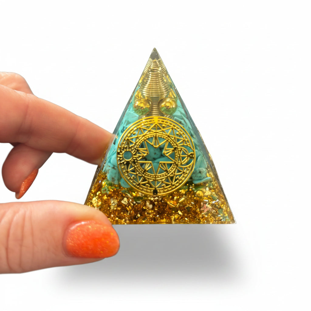 50mm Turquoise Chips with Gold Star Resin Pyramid