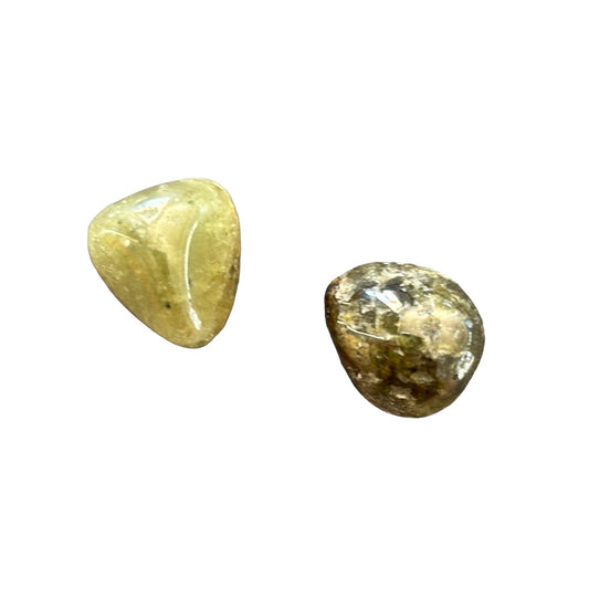 10-15g Green Garnet Tumble