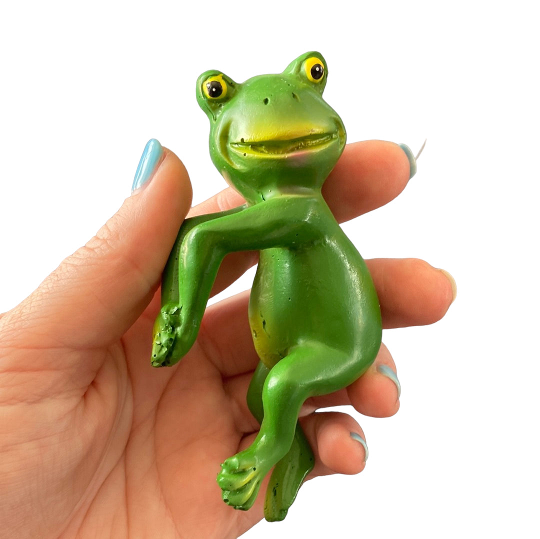 Double Arm Frog Statue