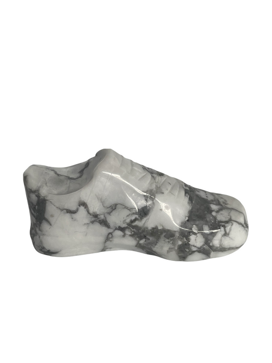 34g Howlite Sneaker
