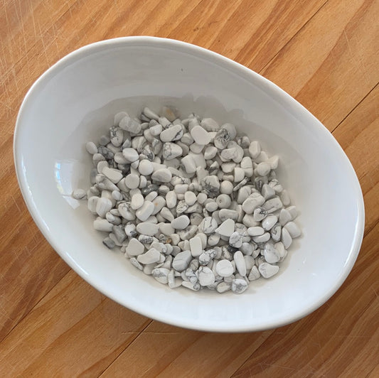 100g bag of Howlite chips