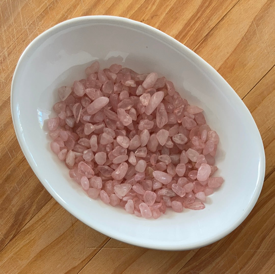 100g bag of Rose Quartz chips