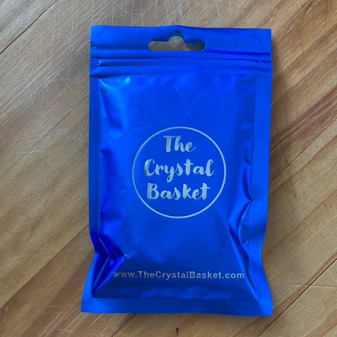 100g bag of Raw Amethyst chips